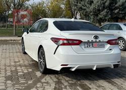 تۆیۆتا کامری